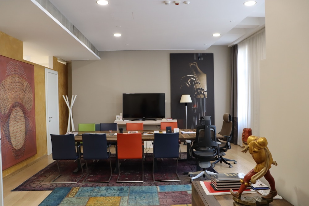 Zepter Hotel Belgrade 54/64