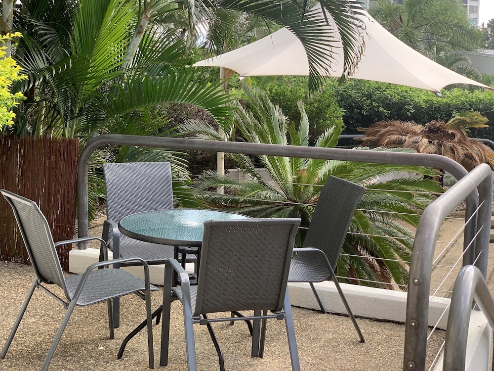 Tiki Hotel Apartments Surfers Paradise 53/71