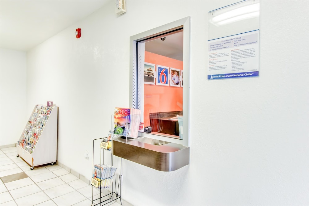 Motel6 Venice, FL 14/63