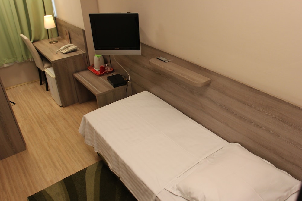 Zenit Hotel 6/19