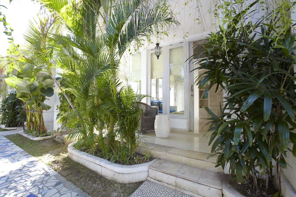 Artemis Villa And Hotel 39/46