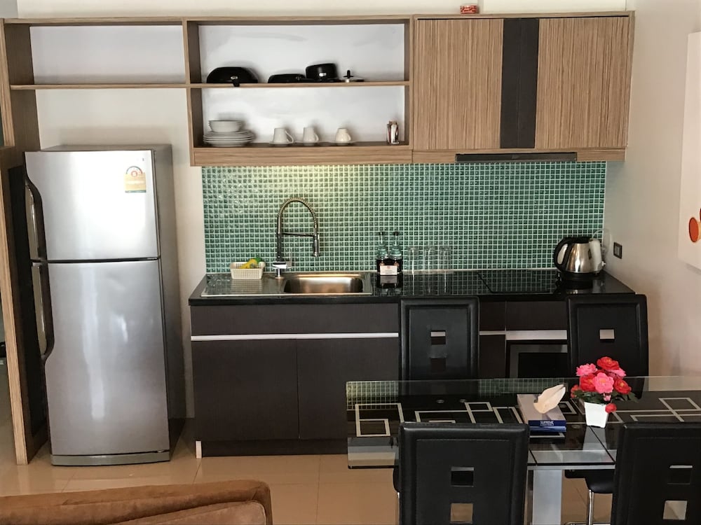 Chalong Miracle Lakeview Resort & Spa 100/100