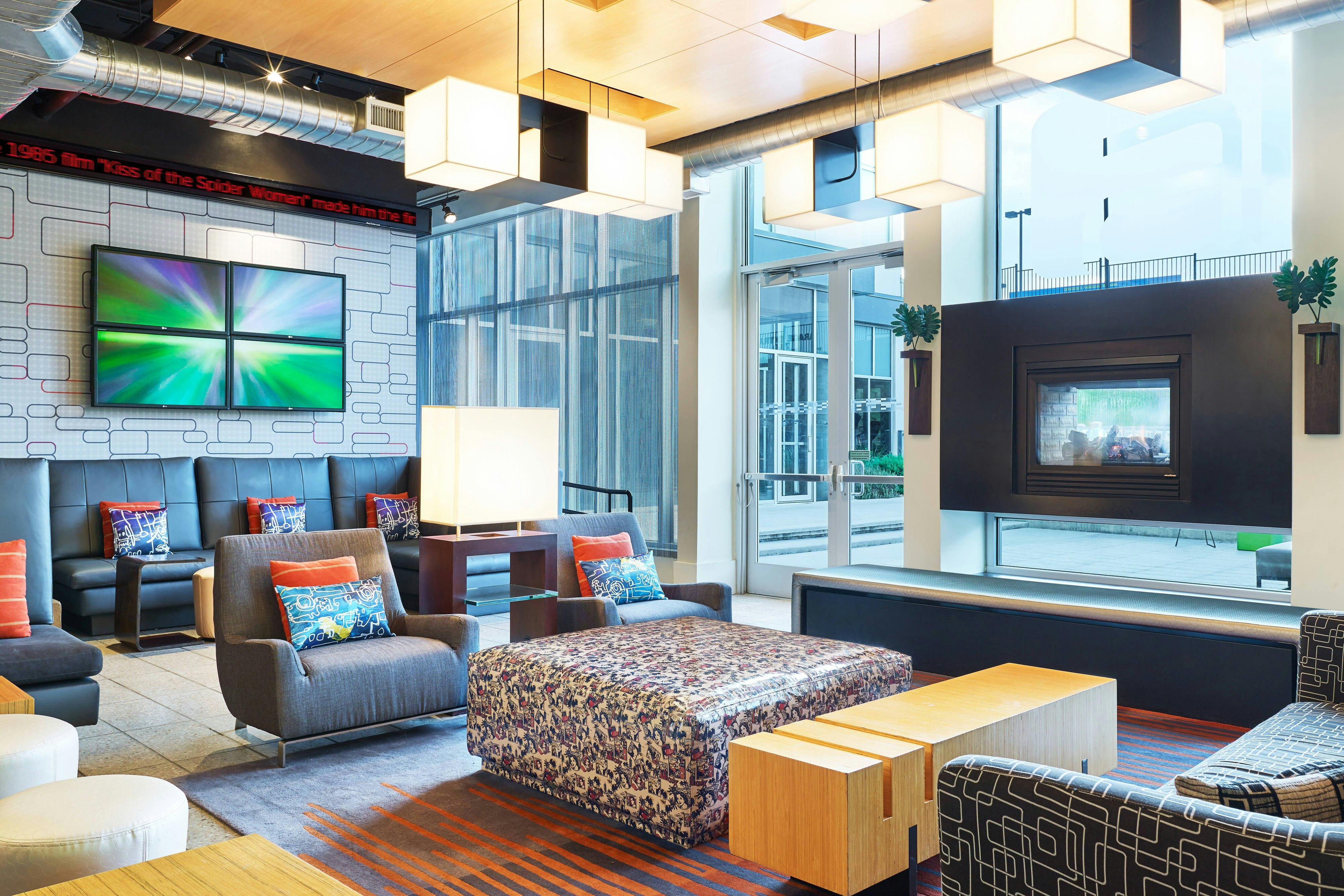 Aloft Plano 18/33