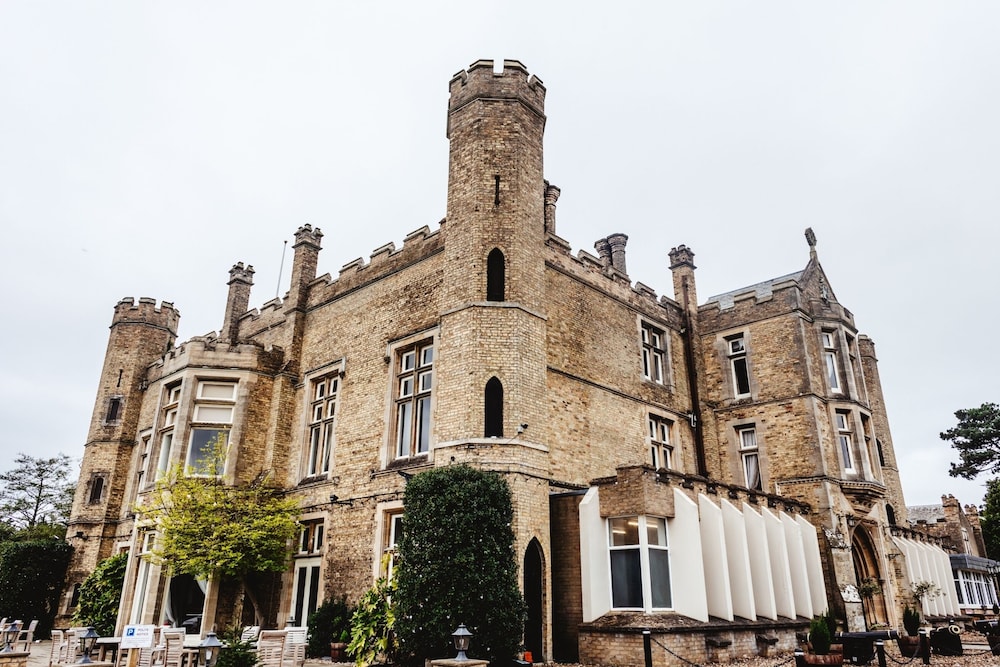 Cave Castle Hotel Country Club 3/57
