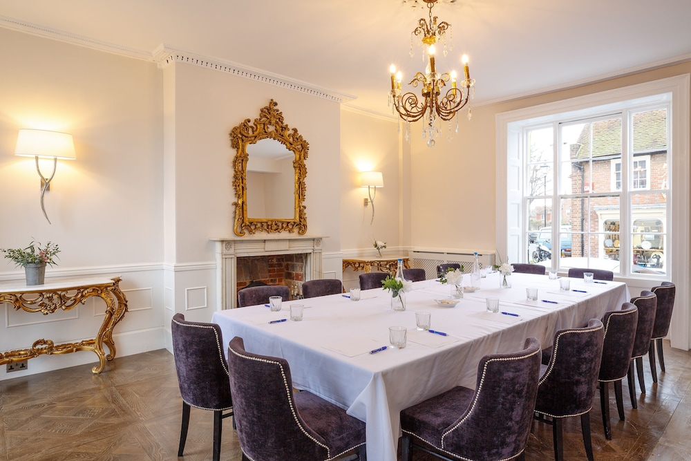 Chichester Harbour Hotel 62/72