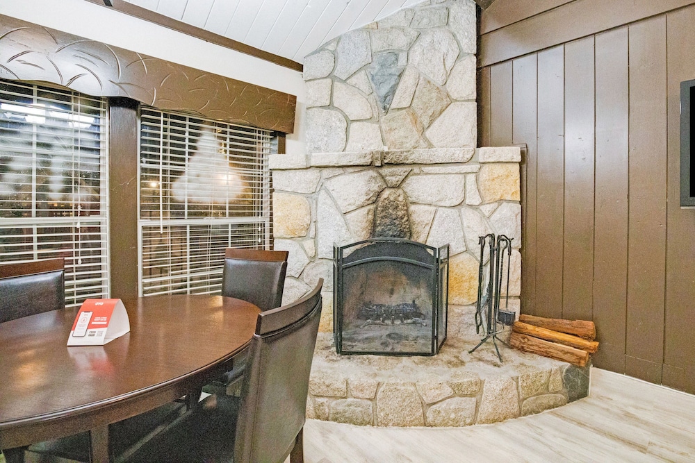 Arrowhead Tree Top Lodge 7/50