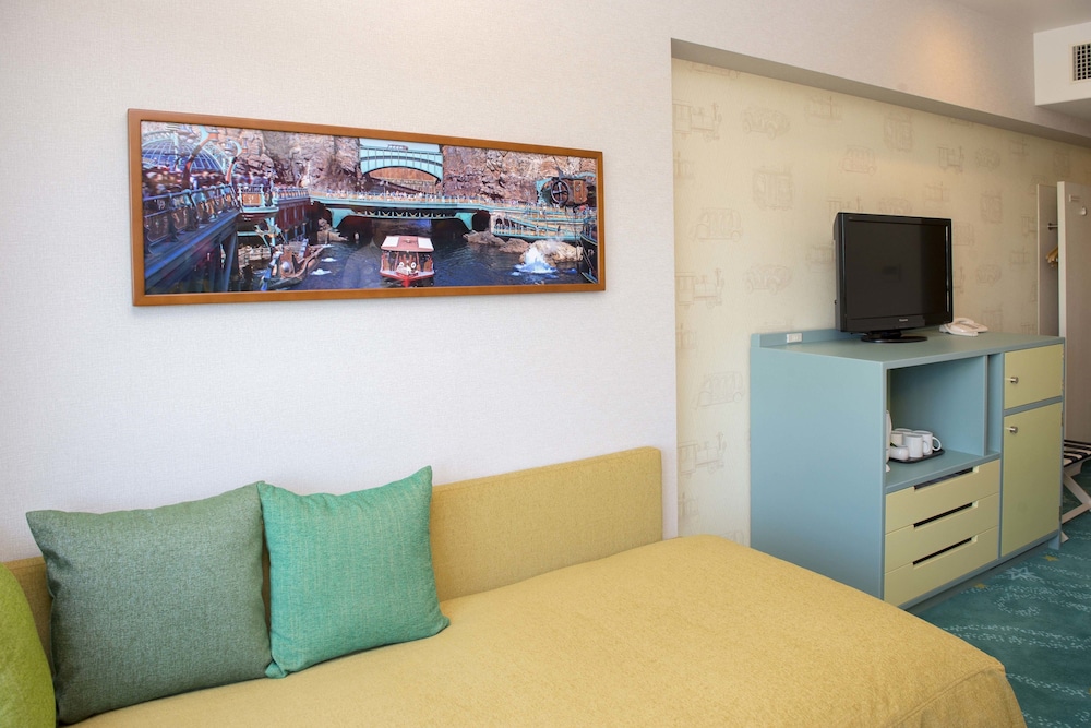 TOKYO DISNEY CELEBRATION HOTEL 30/50