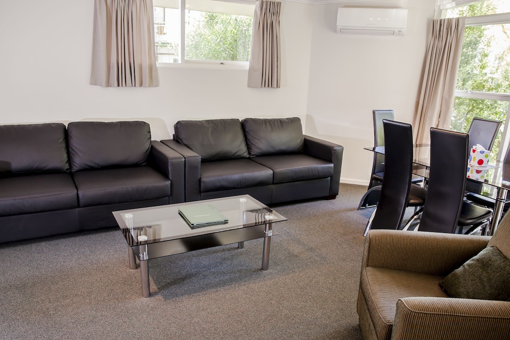 Ashleigh Court Motel 26/50