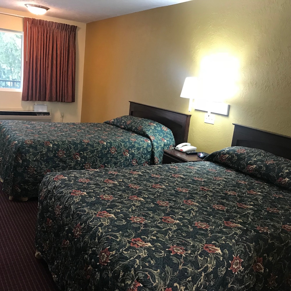 Navasota Inn 13/25