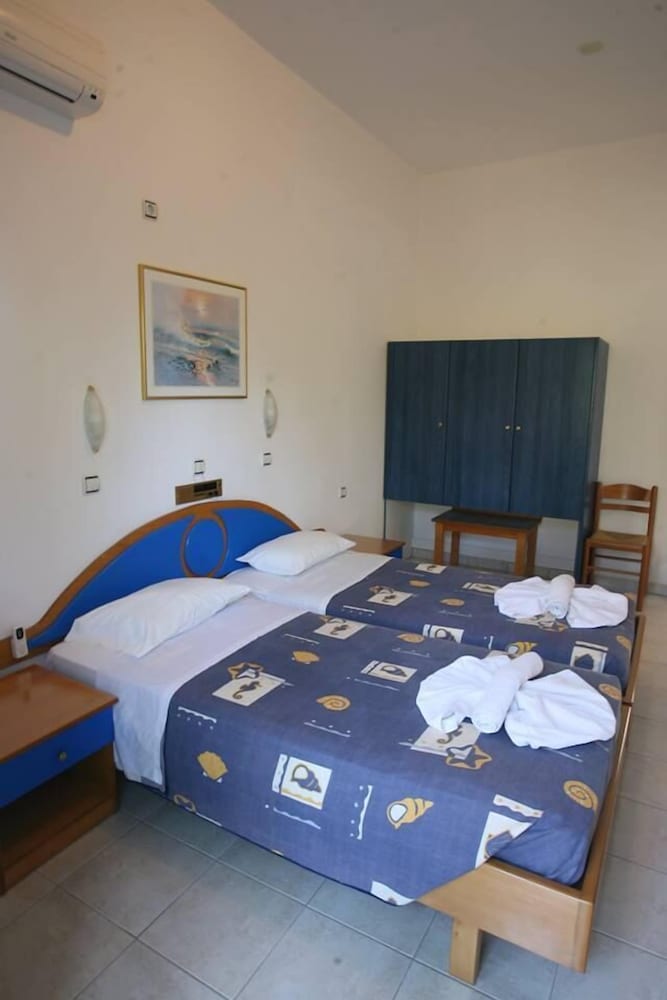 Nitsas Hotel Apartments 12/54
