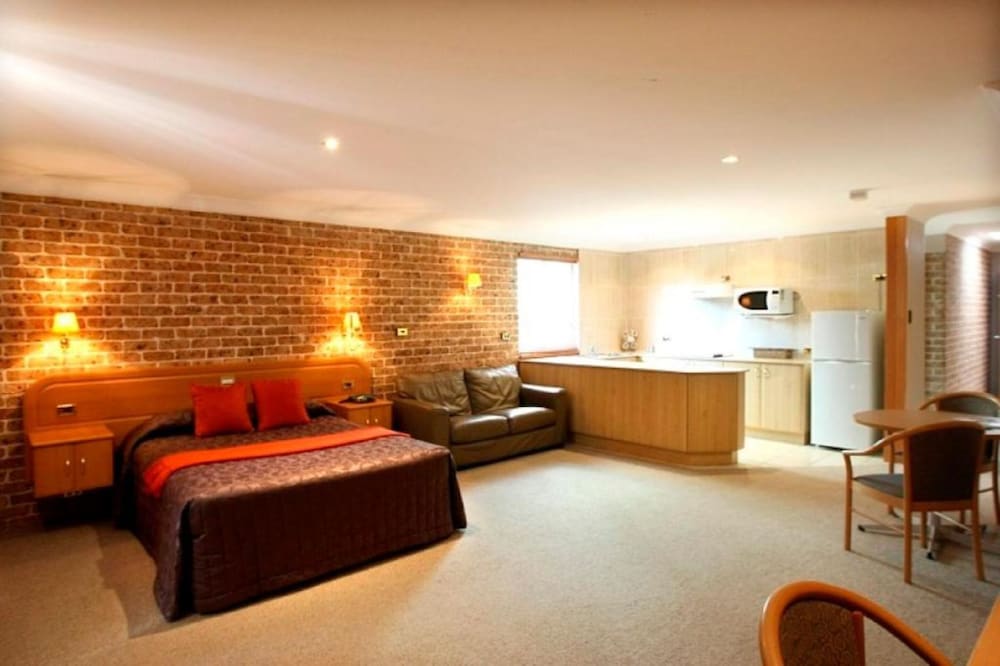 The Heritage Motel Campbelltown 18/25