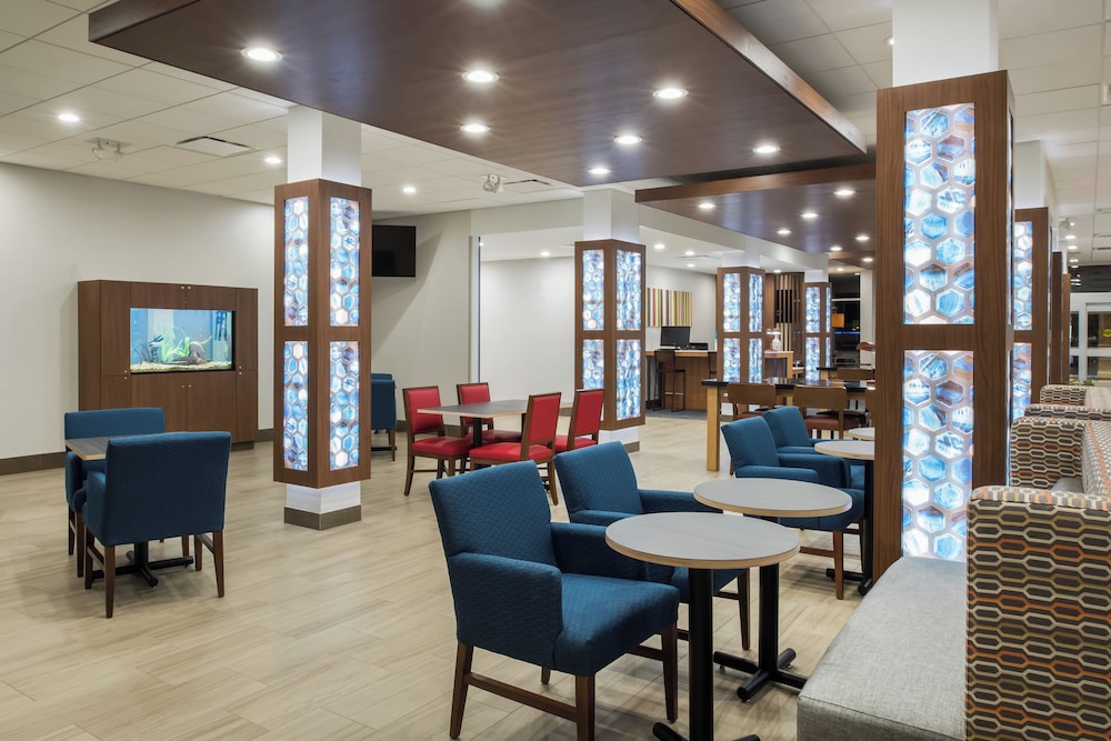 Holiday Inn Express And Suites West Plains Southwest 43/63