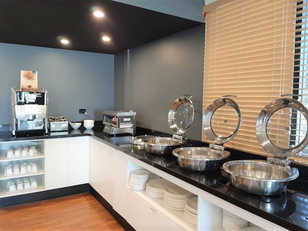 IBIS SYDNEY THORNLEIGH 37/62