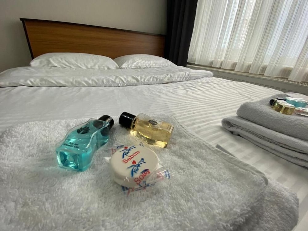 Özdemir Otel 13/20