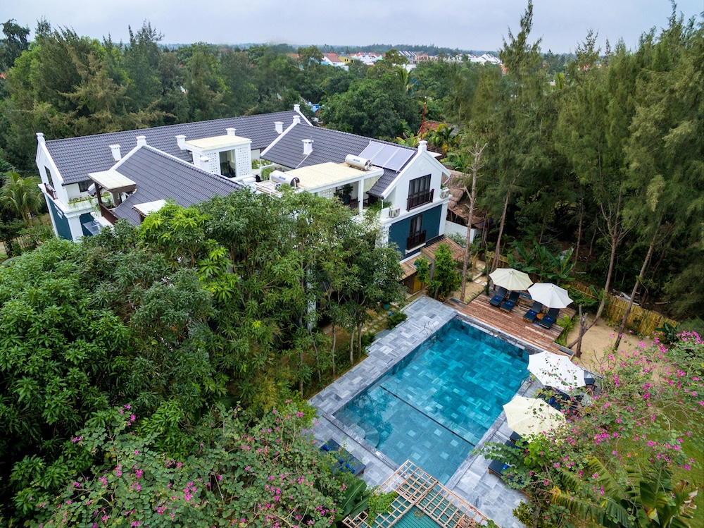 Aira Boutique Hoi An 63/67