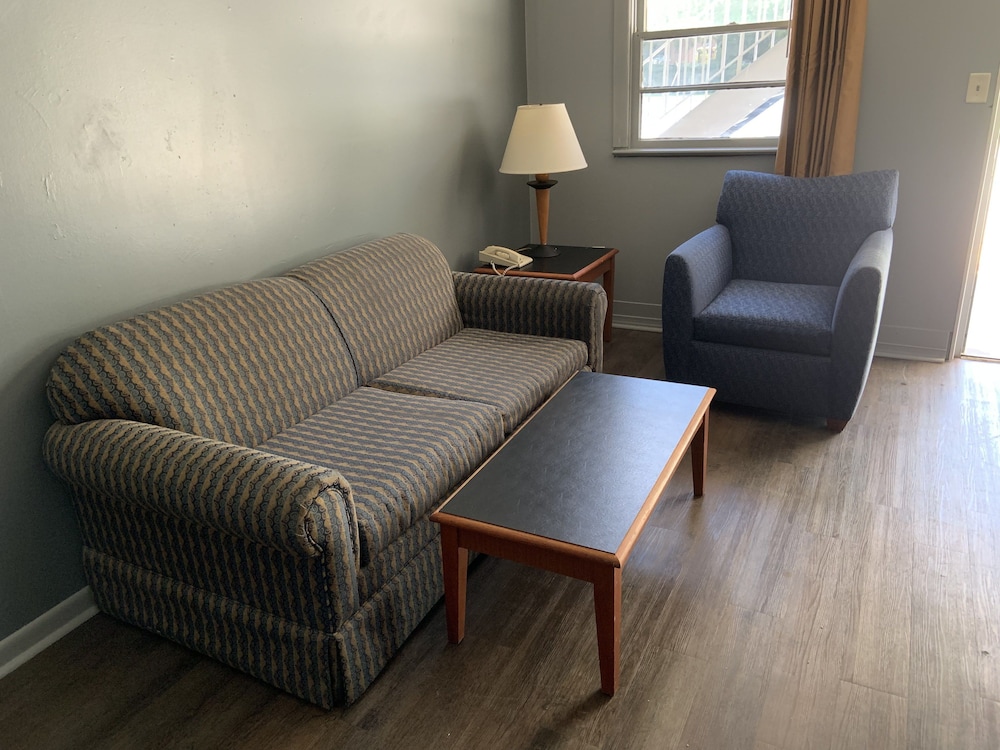 Birchwood Suites 31/50