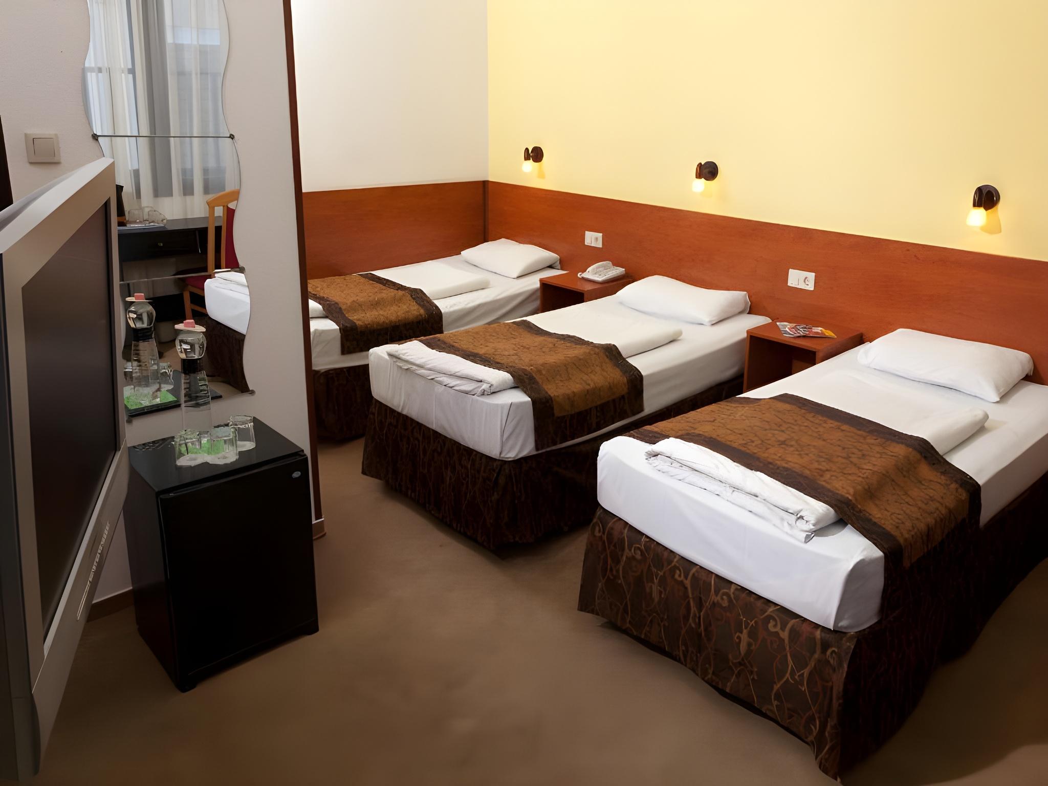 Room, Triple, 3 Beds