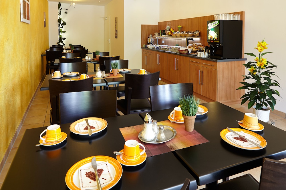 Hotel Fresh Inn 30/41