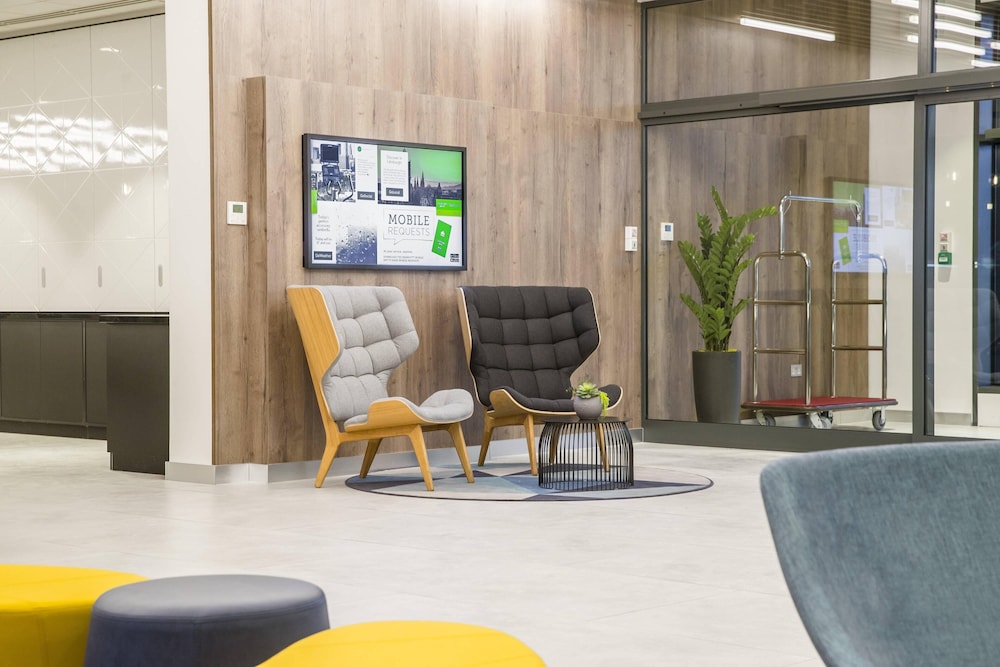 Courtyard By Marriott Edinburgh West 8/55