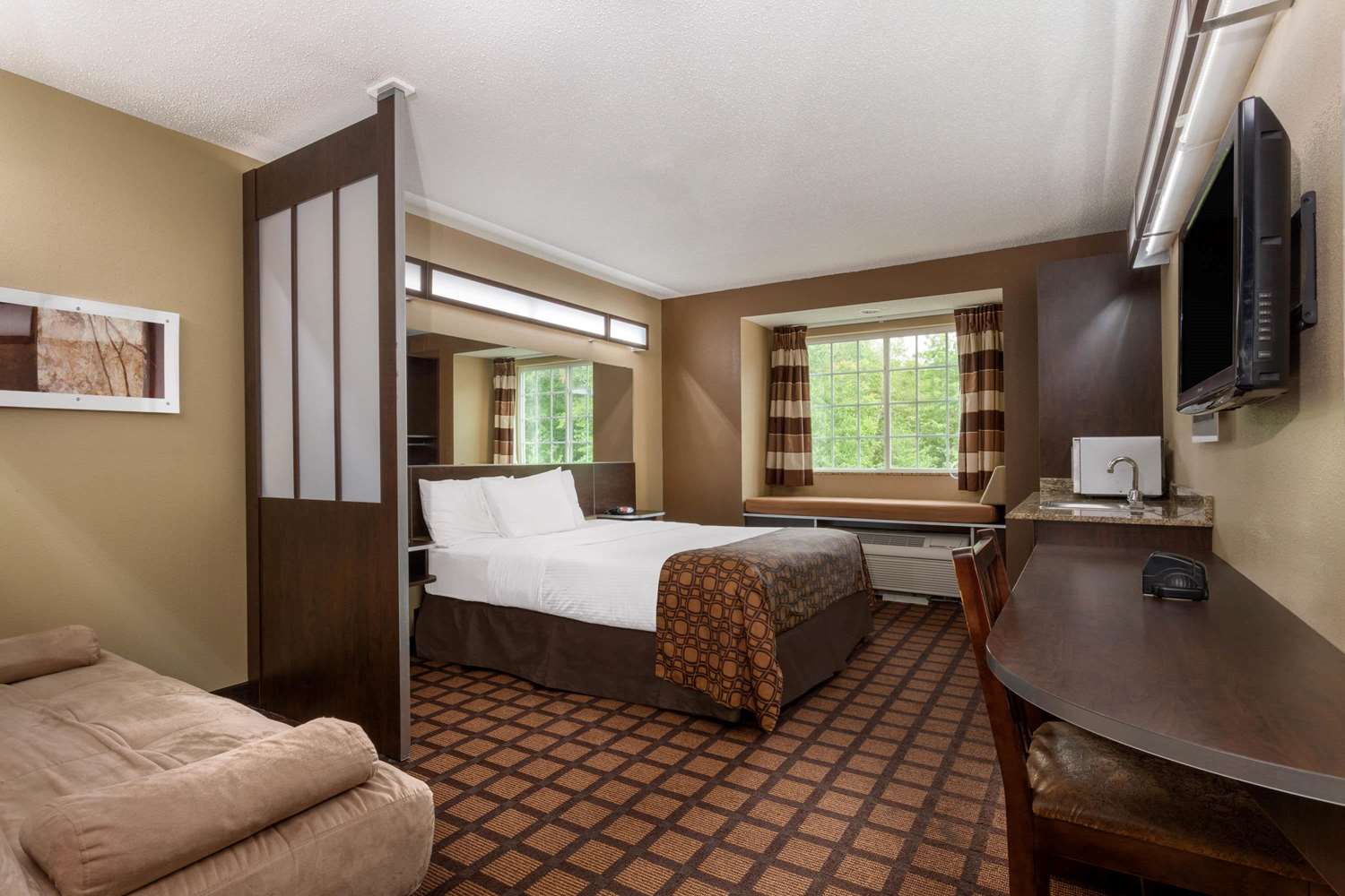 MICROTEL INN & SUITES BY WYNDHAM COLUMBIA/AT FORT JACKSON 22/34