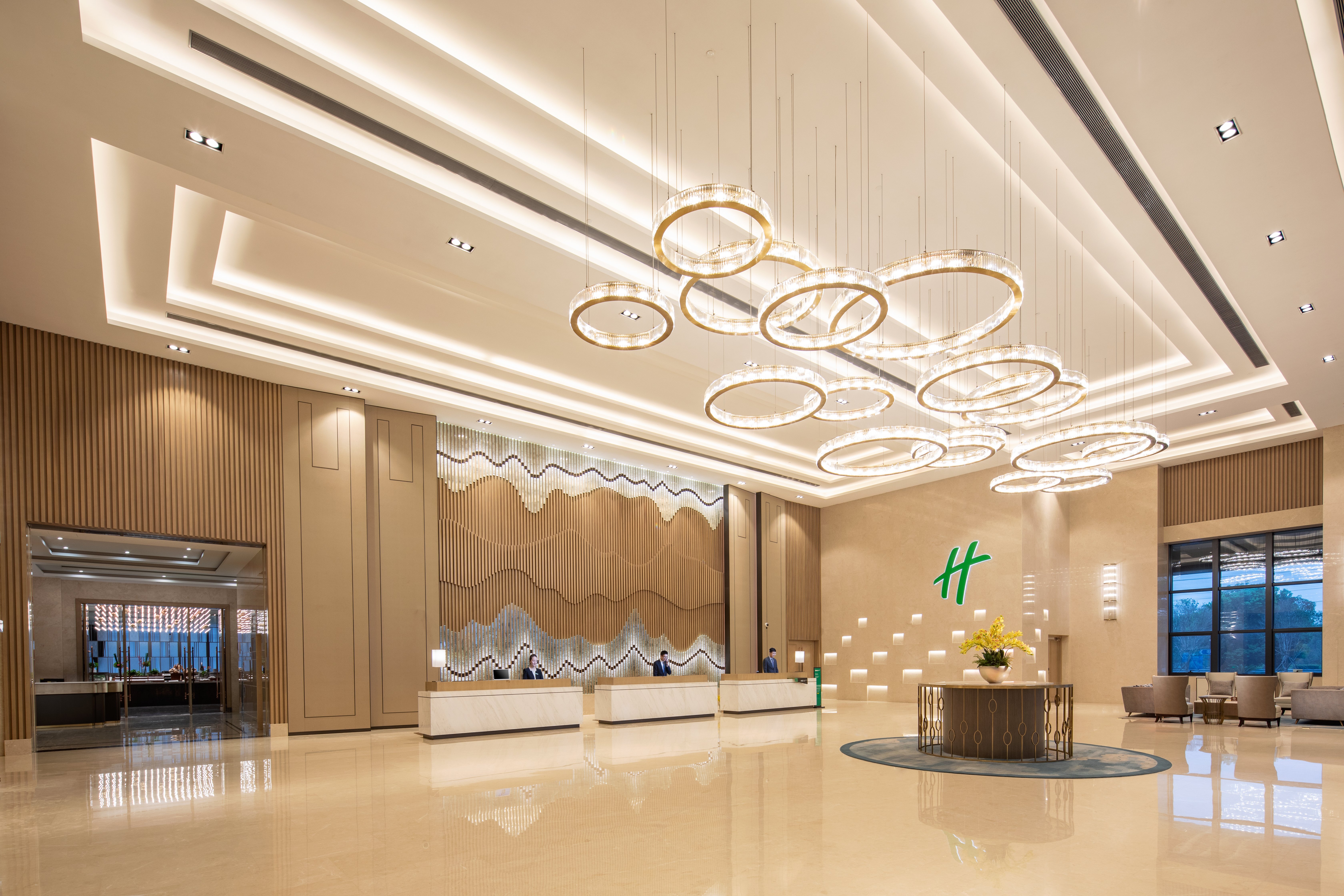 Holiday Inn Jiashan 3/50