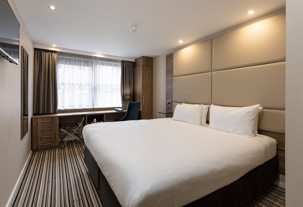 STANDARD, DOUBLE BED, ACCESSIBLE