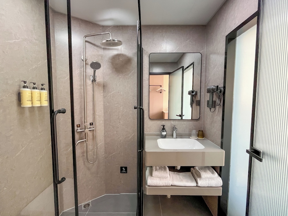 Joyful Star Hotel Pudong Airport Chenyang 56/58