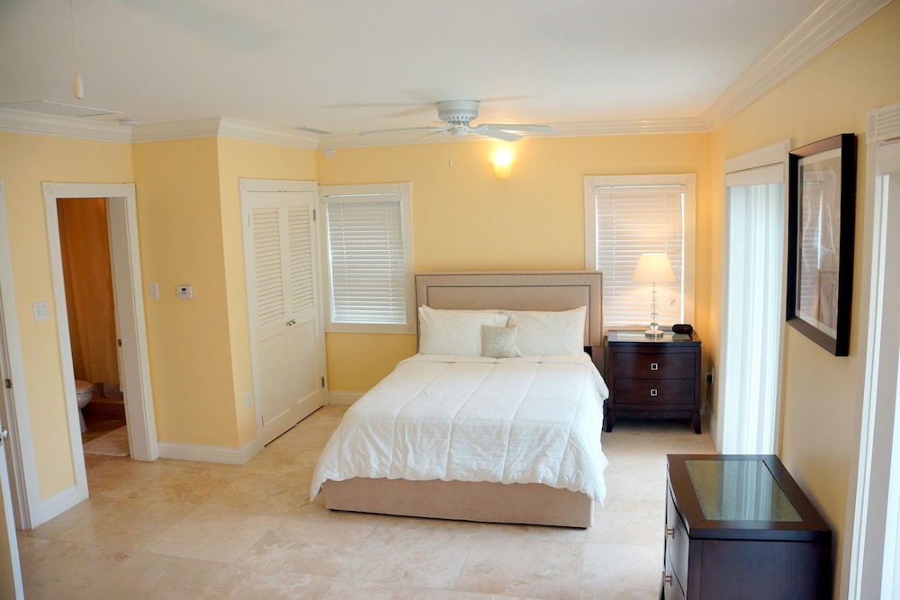 The Hamilton Beach Villas & Spa 3/50