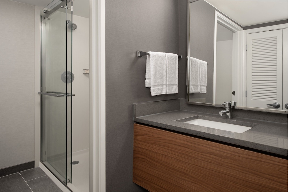 Courtyard By Marriott Dothan 42/46