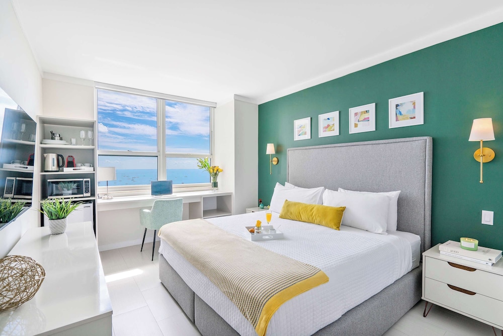 2 Bedrooms, Classic, Apartment, 2 King Beds, Bay View, Sofa