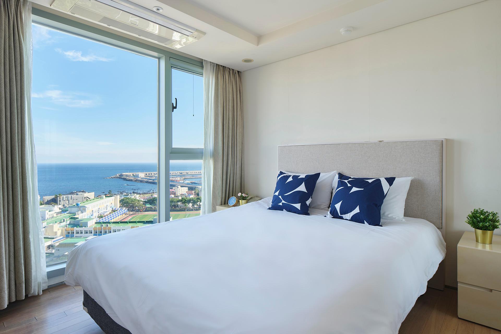 Island, Tower, Ocean, Queen Bed