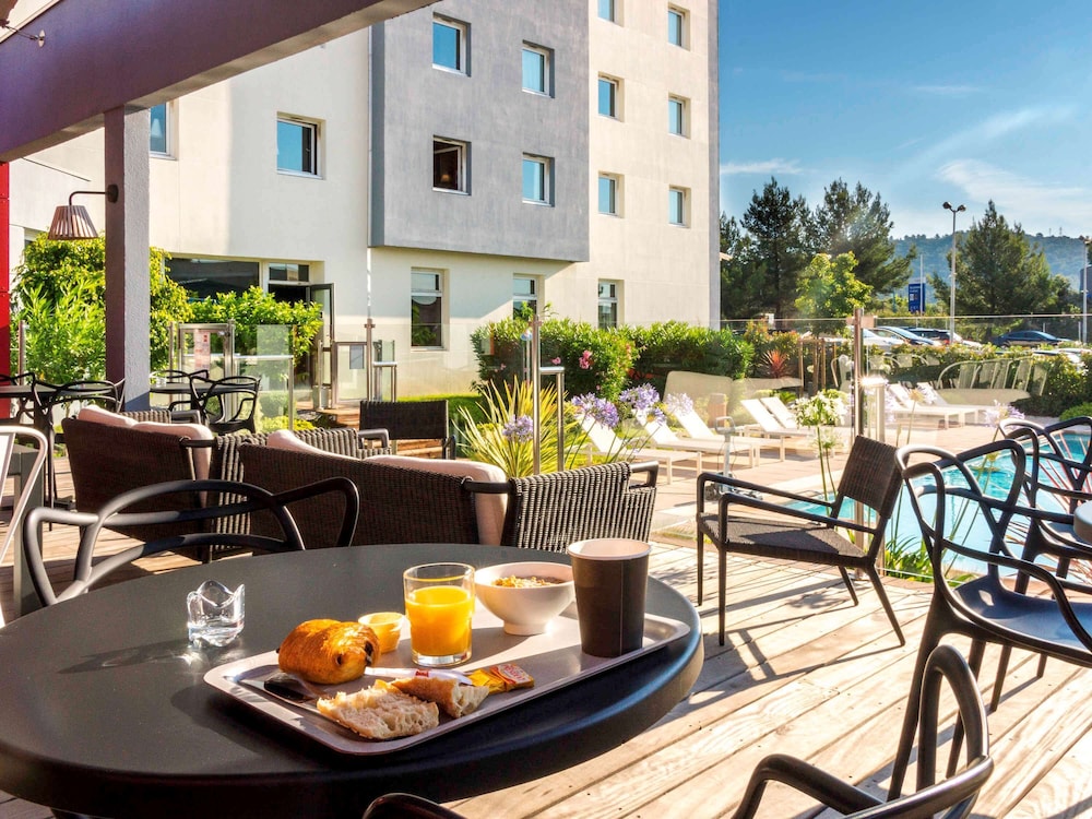 Ibis Toulon La Valette 56/71