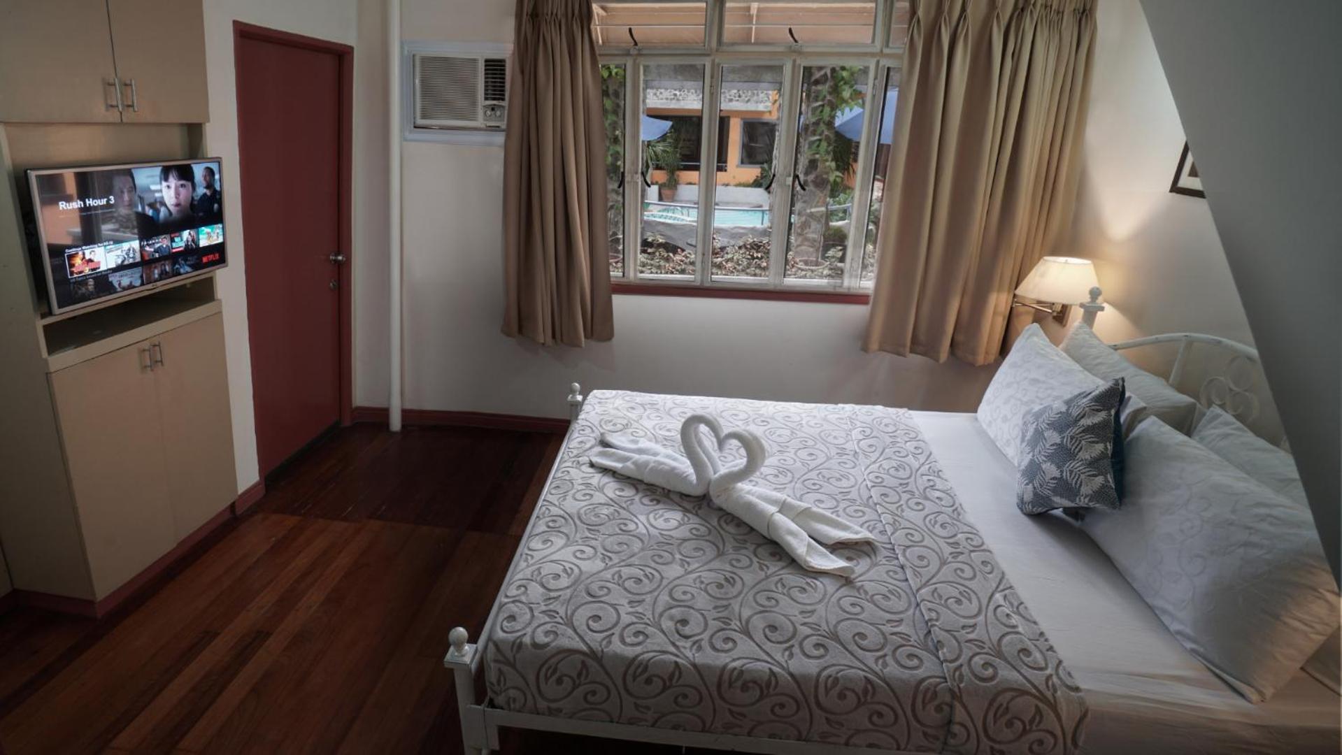 Room, Queen Bed, Premier Floor