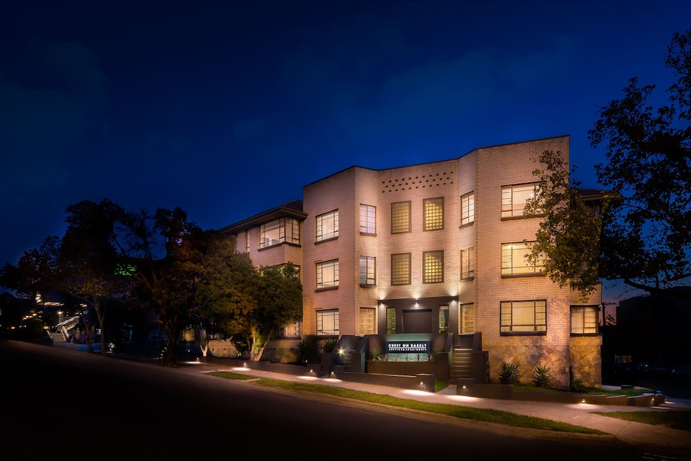 Crest On Barkly Serviced Apartments photo2