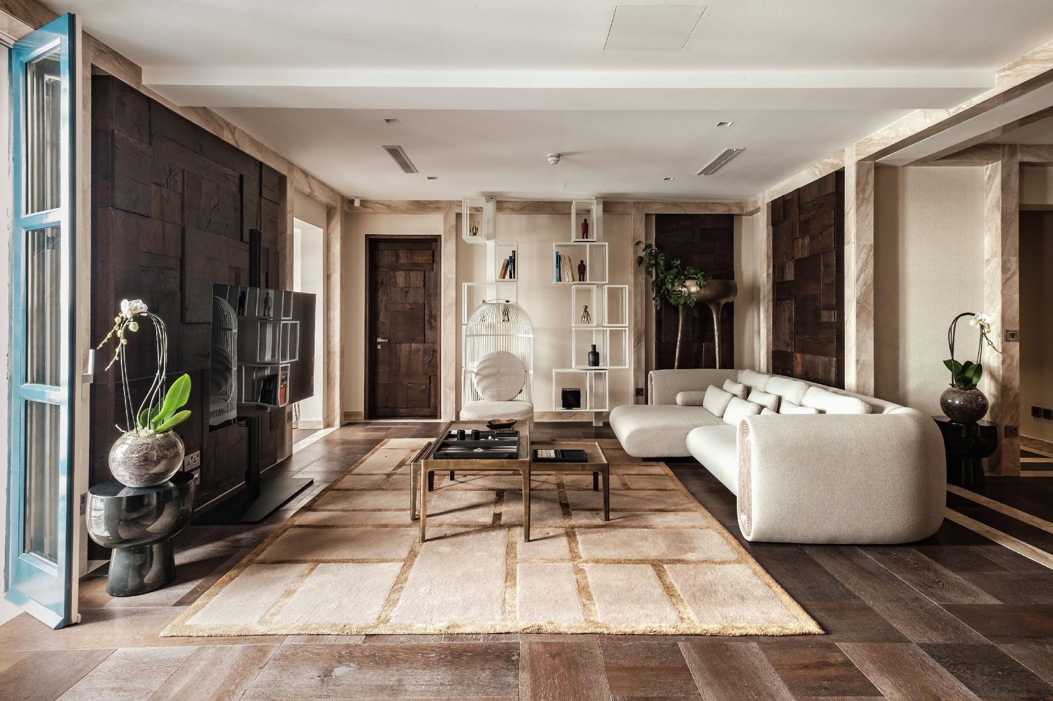 Grand, Pool Residence, King and Twin Beds