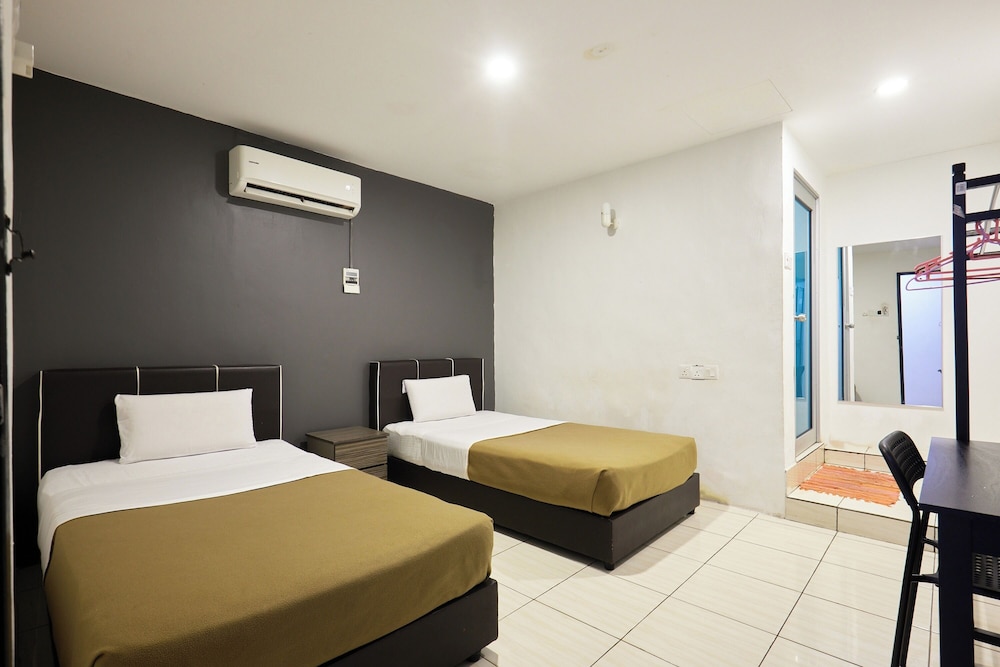 Uncle Guesthouse Kuala Terengganu by ZUZU 18/62