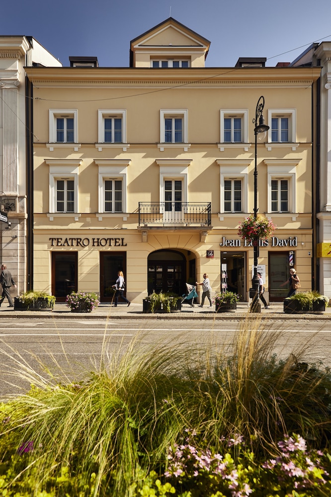 Teatro Hotel 6/50