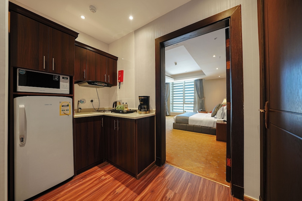 Celine Home serviced Apartments - Al Sahafa 59/59