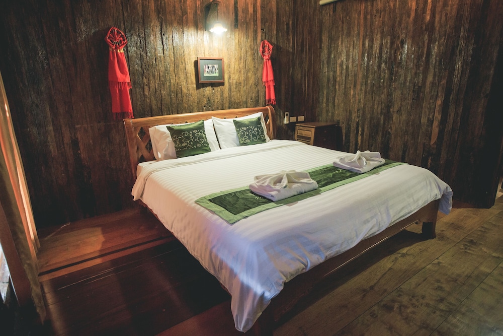 Baan Baitan Resort 24/64