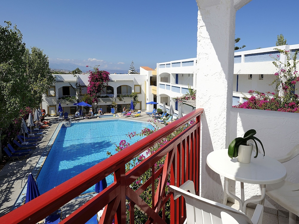 Apollon Hotel Apartments 35/50