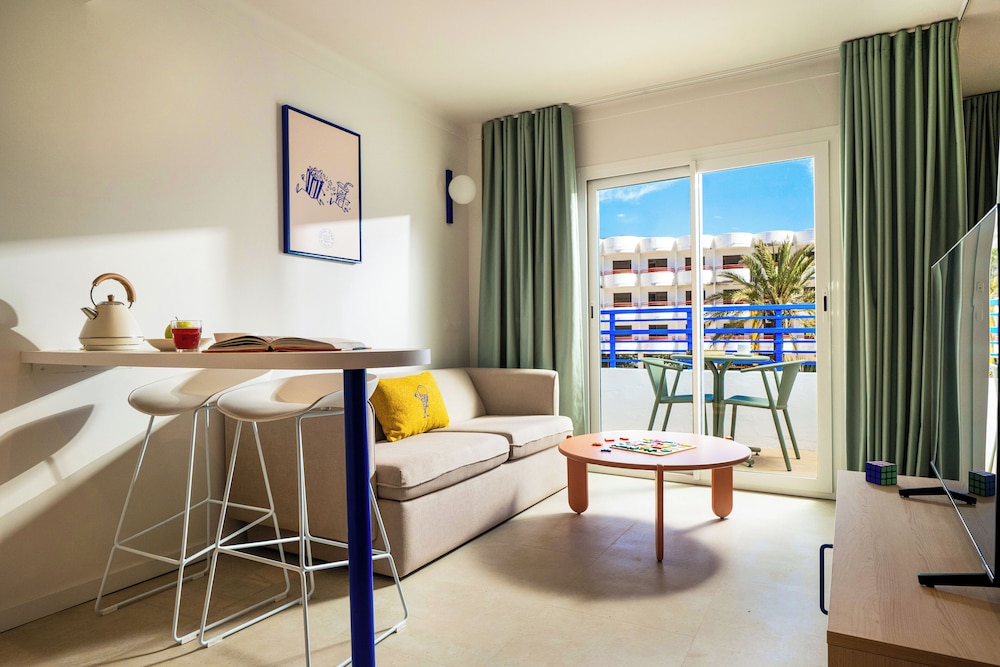 استوديو بشرفة، Coral Star Apartments 3/10