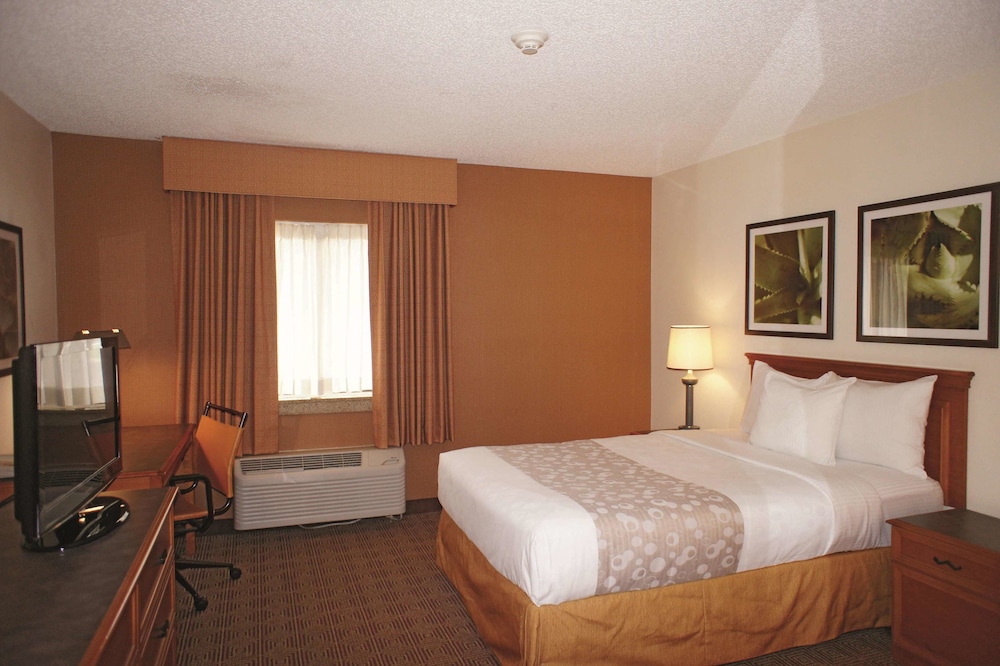 La Quinta Inn And Suites By Wyndham Tampa Brandon West 21/53