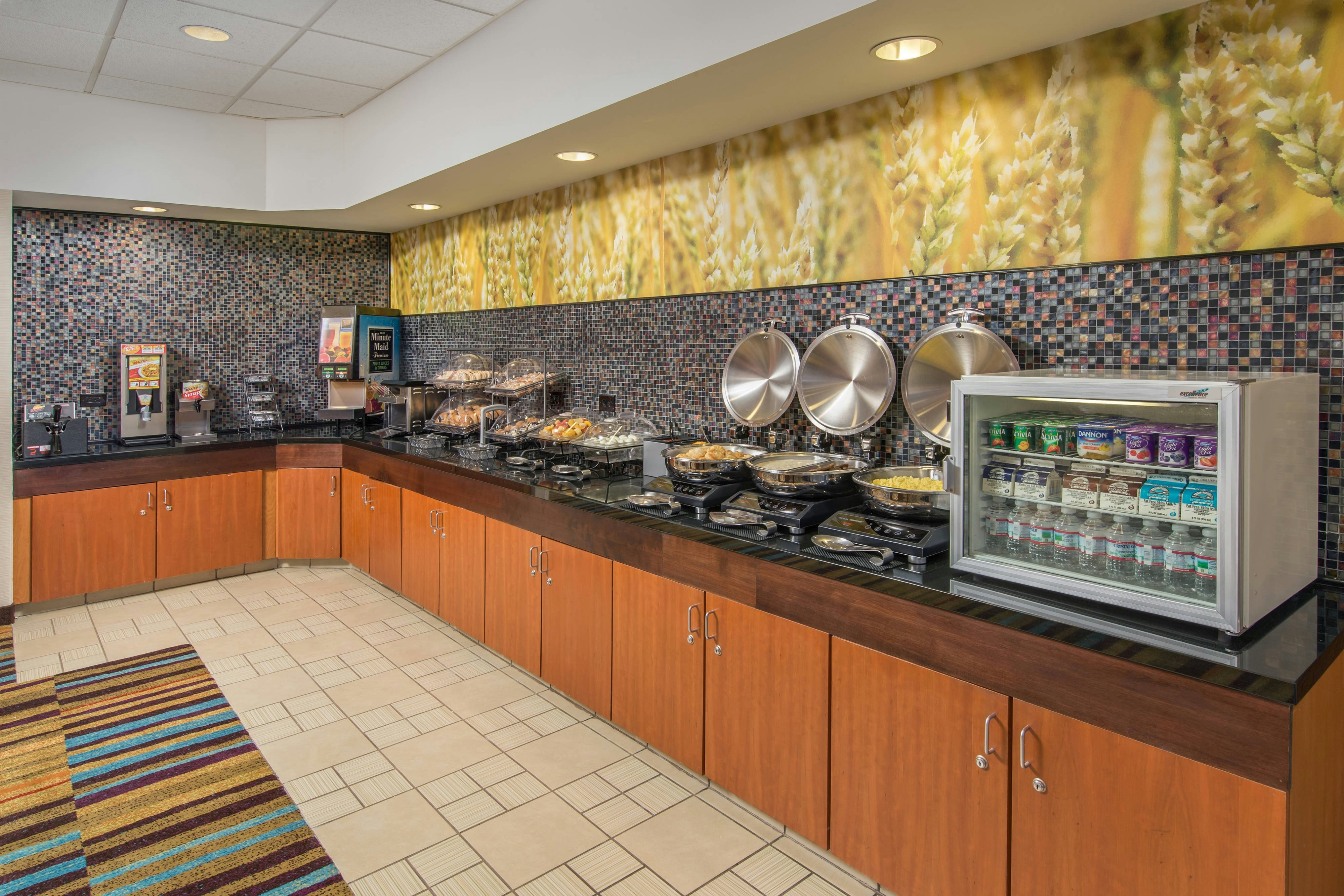 Fairfield Inn Suites Cleveland 17/25