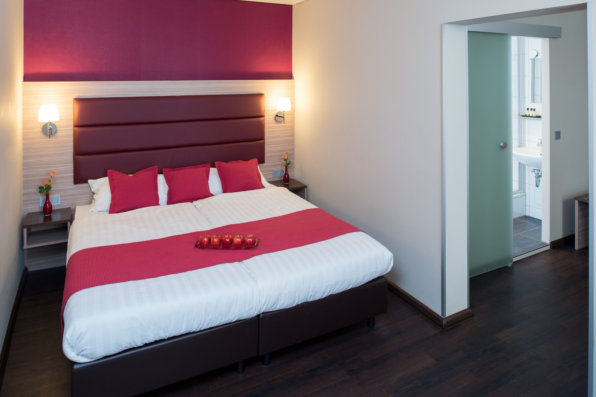 ROOM, QUADRUPLE, DOUBLE BED, SOFA