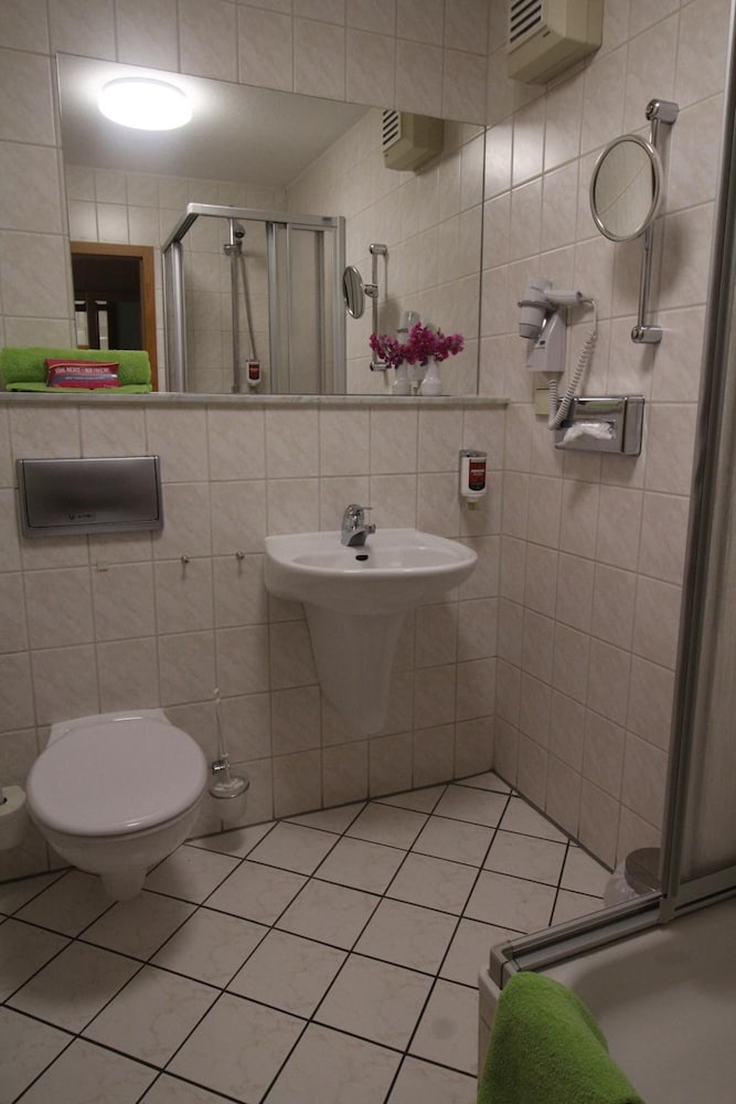 Hotel Weisser Schwan 31/34