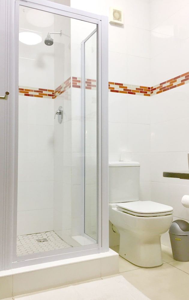 The Hub Boutique Hotel 36/38