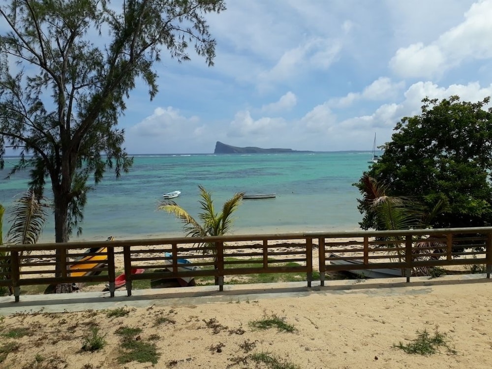 Allamanda Studios And Apartments 26/44