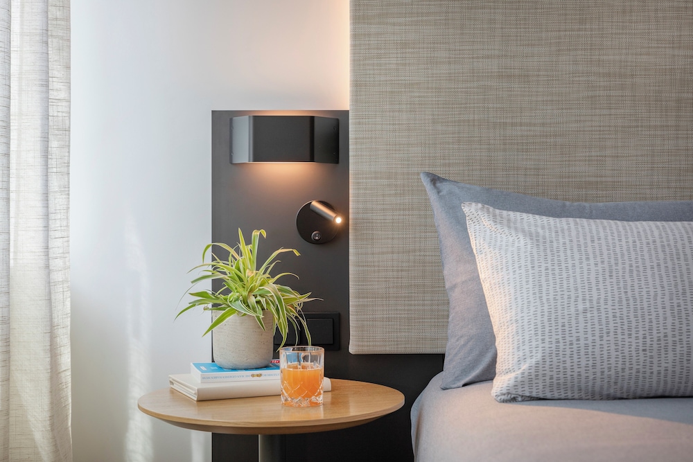 Hotel San Sebastian Orly, Affiliated by Melia 5/67