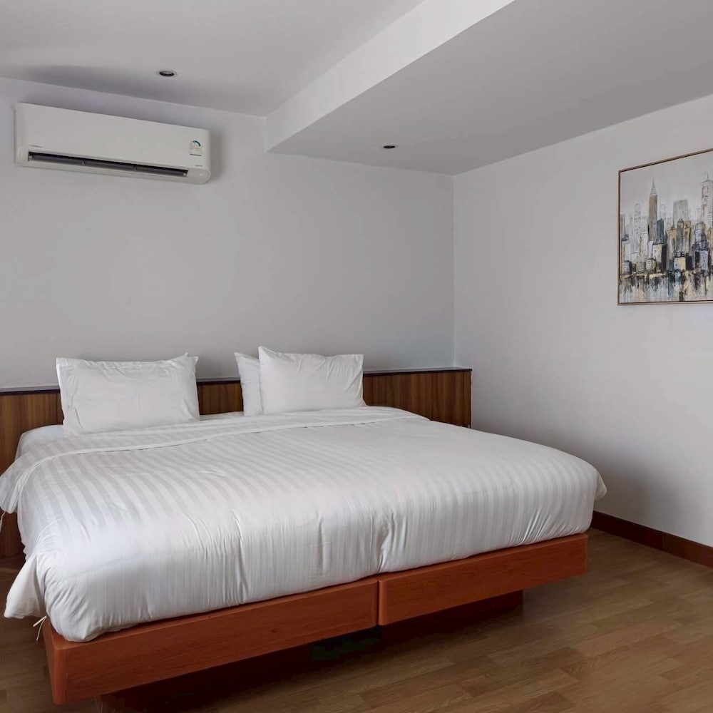 NJOY Prestige Grand Hotel Don Mueang 20/70
