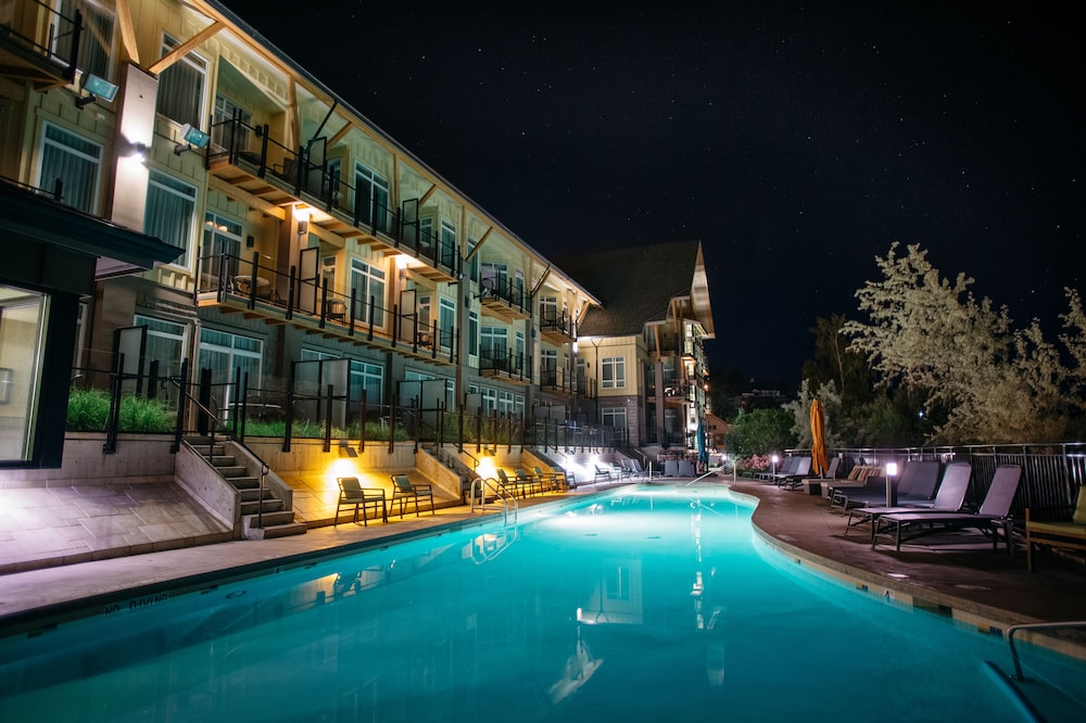 Summerland Waterfront Resort Spa 2/72